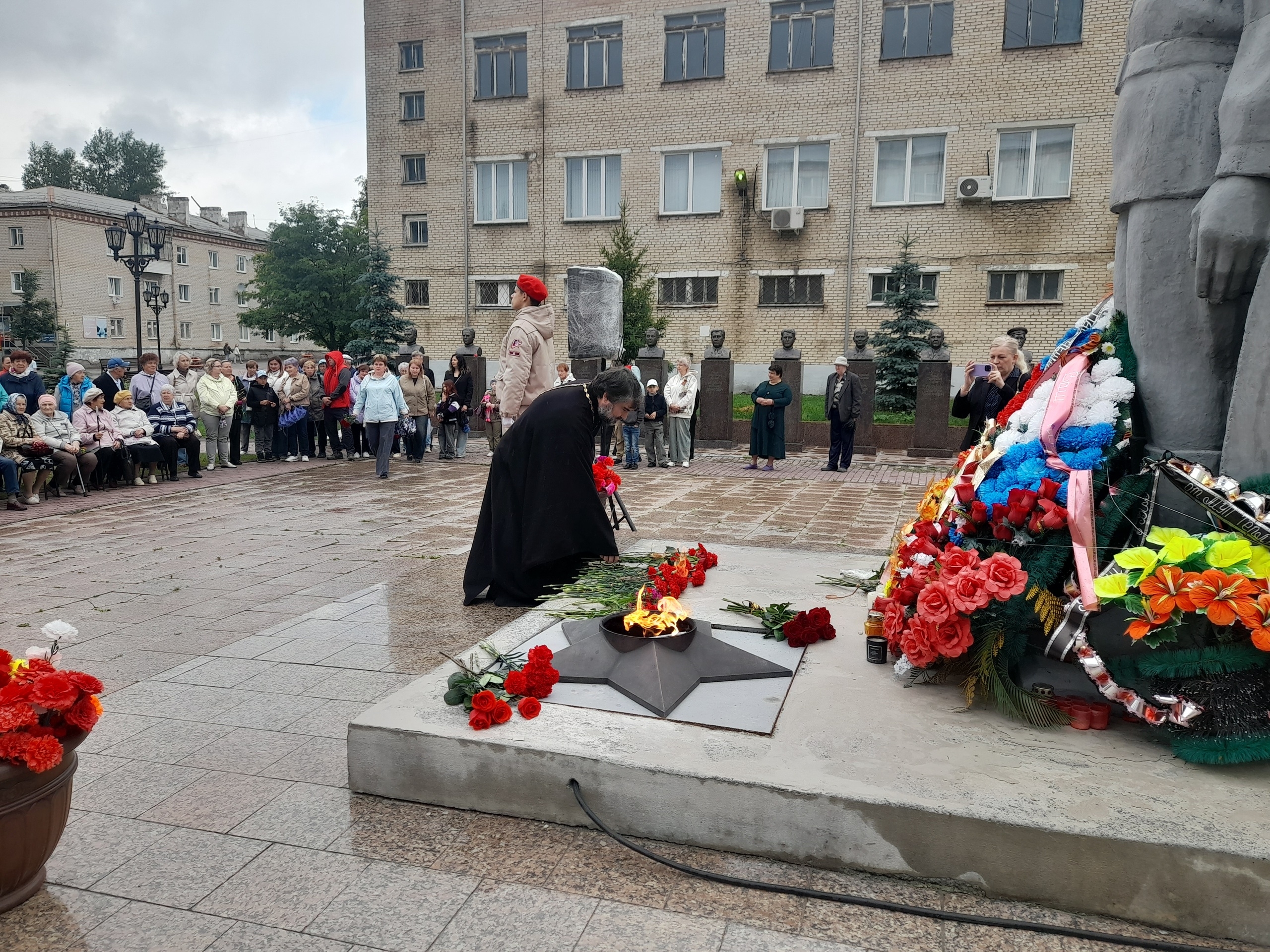 ДЕНЬ ПАМЯТИ И СКОРБИ В КАТАВ-ИВАНОВСКЕ